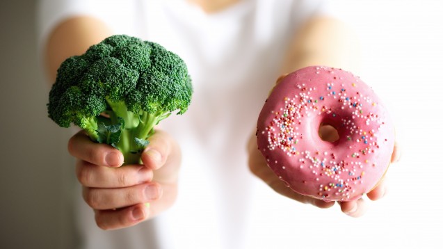 Sollten Verbraucher für gesundes Essen weniger bezahlen als für ungesundes? (Foto: jchizhe / stock.adobe.com)