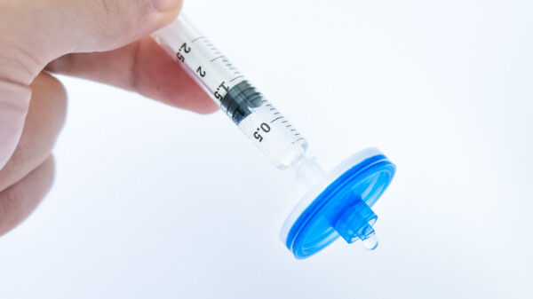 Atropinsulfat: Rote-Hand-Brief warnt vor Partikeln in Injektionslösungen