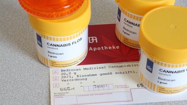 Weniger Bürokratie bei Medizinalcannabis