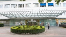 Das KSA im Schweizer Kanton Aarau geht mit einer Apotheke der besonderen Art neue Wege an der Schnittstelle vom Krankenhaus in die ambulante Versorgung. (Foto: KSA) 