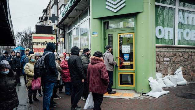 Mehr als 100 Hilfslieferungen hat Apotheker ohne Grenzen bereits für die Ukraine organisiert, unter anderem lebenswichtige Arzneimittel. (x / Foto: IMAGO / Le Pictorium)