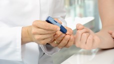 Blutzuckerspiegel messen - wie oft ist es sinnvoll? (Foto:  Dan Race/Fotolia)