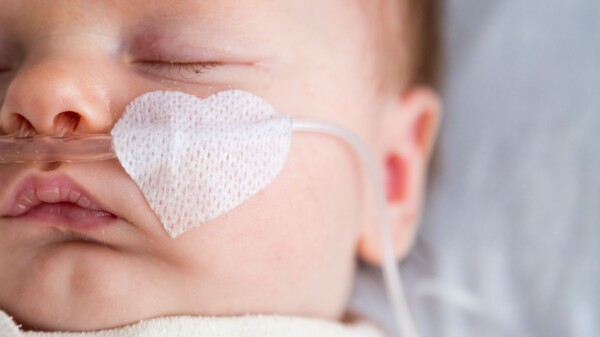 COVID-19-Impfung der Mutter schützt Neugeborene vor Atemproblemen