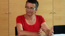 Linken-Politikerin Kathrin Vogler im Interview mit der DAZ in Berlin. (Foto: Sket)