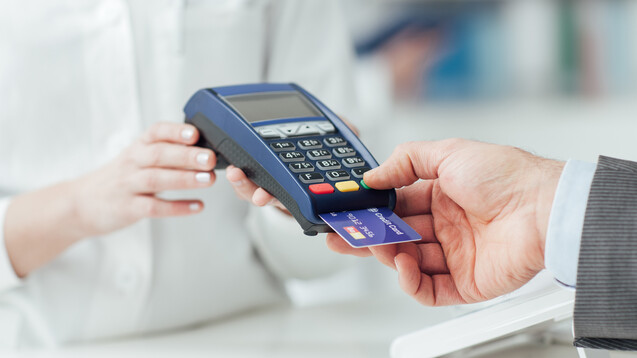 Kartenzahlungsmöglichkeiten erfordern eine Extra-Information nach der DSGVO. ( r / Foto: stokkete / stock.adobe.com)