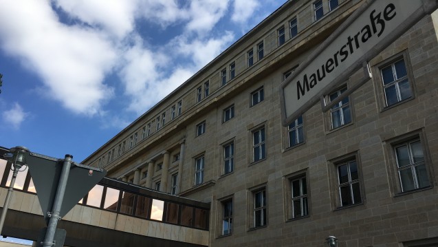 Umzug für 2020 geplant: Das BMG will in das ehemalige Innenministerium der DDR einziehen. (Foto: DAZ.online)