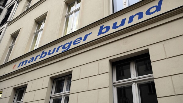 Marburger Bund: Kliniken sollen BtM auch übers Wochenende mitgeben dürfen
