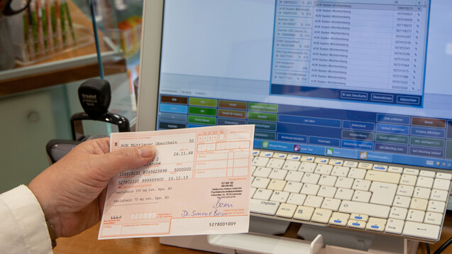 Achtung Retax! Welche Änderungen dürfen Apotheken selbst an Rezepten vornehmen? (Foto: Schelbert / DAZ)