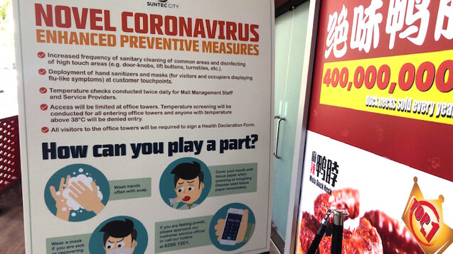 Fiebermessen an Flughäfen und in Restaurants (hier in Singapur): Welchen Nutzen haben Screeningmethoden auf Coronavirus? Erkenntnissen deutscher Wissenschaftler zufolge lassen sich damit Coronavirus-Infizierte nicht von Gesunden trennen. ( t / Foto: cel)