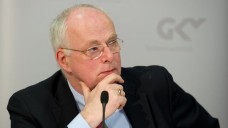 Der stellvertretende Vorstandsvorsitzende des GKV-Spitzenverbandes von Stachelberg kritisiert die Entscheidungsbasis für die Honorarerhöhungen. (Foto:dpa)