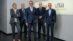 Der neue Linda AG Aufsichtsrat Gabriela Hame-Fischer, Dr. Holger Wicht, Dirk Vongehr, Reimund Pohl, Prof. Jan Roth (v. l.). (Foto: Linda AG)