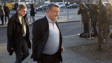 Bundesgesundheitsminister Hermann Gröhe (re.) verhandelt in den Koalitionsgesprächen mit SPD und CSU das Thema Gesundheit für die CDU. (Foto: Imago)
