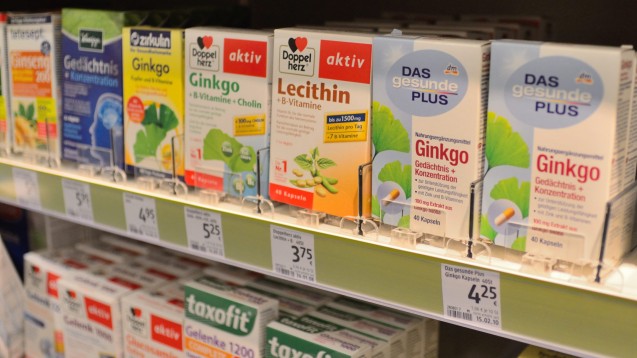Aufgrund der aktuellen Rechtssprechung könnten Ginkgo-Extrakte demnächst aus Drogerieregalen verschwinden. (Foto: DAZ.online)