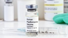 Die geltenden Empfehlungen für die HPV-Impfung bleiben unverändert. (Bild: Sherry Young - Fotolia.com)