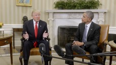 Die Kurse stiegen nach der Wahl des zukünftigen Präsidenten Donald Trump – hier bei einem ersten Gespräch mit seinem Vorgänger Barack Obama im Weißen Haus. (Foto: dpa / picture alliance)