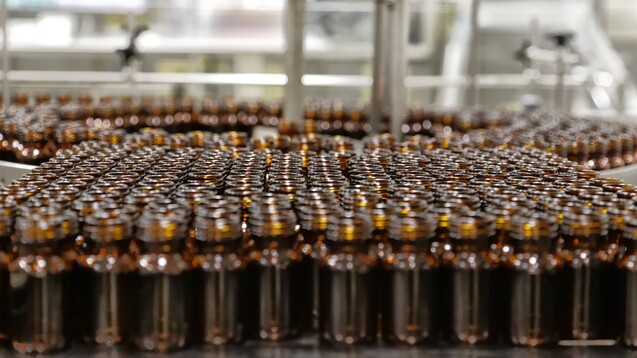 Ein Thema für die deutsche EU-Ratspräsidentschaft: Kann die Rückverlagerung der Arzneimittelproduktion nach Europa entstandene Abhängigkeiten beheben?&nbsp; (Foto: imago images / Jürgen Heinrich)