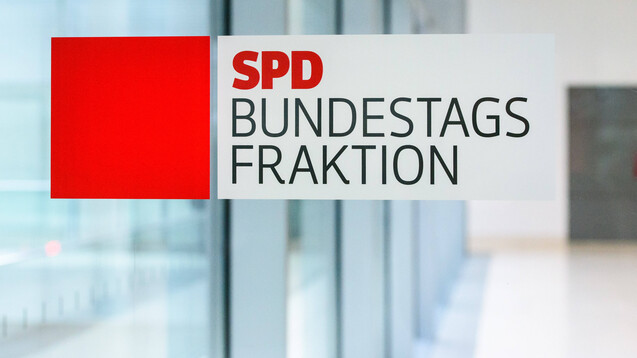 Kurswechsel in der Drogenpolitik der SPD-Bundestagsfraktion: Die Sozialdemokraten wollen Modellprojekte ermöglichen und die Straftaten bei kleinen Mengen abschaffen. (m / Foto: imago images / Spicker)