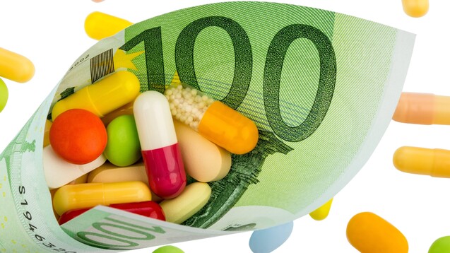 Den vorläufigen GKV-Ergebnissen aus dem Jahr 2019 zufolge sind die Arzneimittelausgaben gestiegen, die Einsparungen aus den Rabattverträgen sind allerdings ebenfalls stark gestiegen. (Foto: imago images / Blickwinkel)