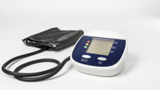 Blutdruckmessgeräte: Kontrolle und Wartung ist teurer als eine regelmäßige Neuanschaffung – das ist nicht sehr nachhaltig. (Foto: ABDA)
