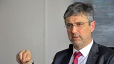 Martin Litsch, Vorstandsvorsitzender des AOK-Bundesverbandes, hält das AM-VSG für intransparent. (Foto: dpa)