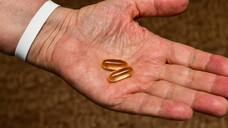Beobachtungsstudien gaben in der Vergangenheit Hinweise darauf, dass niedrige Vitamin-D-Spiegel mit der Entwicklung von Statin-assoziierten Muskelsymptomen (SAMS) zusammenhängen.&nbsp;(s / Foto: kavunchik / AdobeStock)
