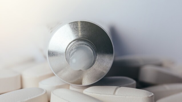 Werden etablierte OTC-Produkte bald verschreibungspflichtig? Und kann das helfen, Antibiotikaresistenzen zu bekämpfen? (Foto: Oleg Kozlovskiy / AdobeStock)