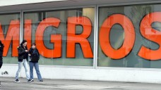 Migros ist das größte Detailhandelsunternehmen in der Schweiz. Nun will es mit Shop-in-Apotheken in Kooperation mit Zur Rose in den Arzneimittelmarkt. (Foto: picture alliance/KEYSTONE)