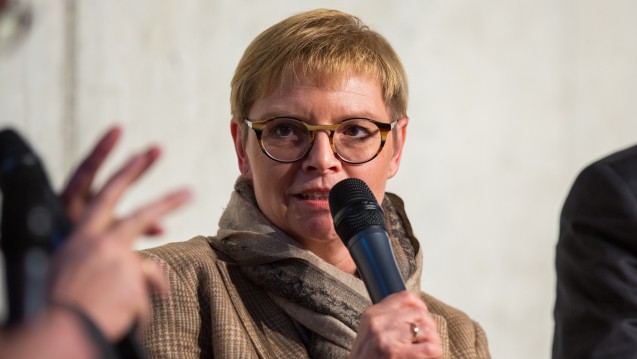 Die gesundheitspolitische Sprecherin der SPD-Bundestagsfraktion Sabine Dittmar würde das Apothekenhonorar gerne reformieren, meint aber, dass das Rx-Versandverbot zu viel Energie schlucken wird. (Foto: Külker)
