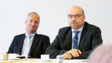 Präsident Friedemann Schmidt und Vizepräsident Göran
Donner der Sächsischen Landesapothekerkammer bei der Sitzung am gestrigen
Mittwoch. (Foto: eda / daz)