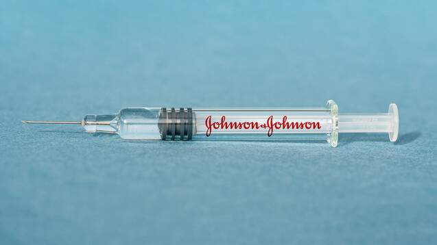 Nun genügt einem Entscheid des Berliner Gerichts zufolge eine Impfdosis des Impfstoffs von Johnson &amp; Johnson doch, um als vollständig geimpft zu gelten. (Foto:&nbsp;Romain TALON / AdobeStock)