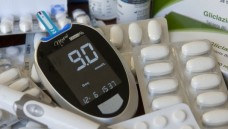 Der chronische Juckreiz (Pruritus) bei Diabetes ist das Ergebnis mehrerer Faktoren im Zusammenhang mit der gestörten Glucoseverwertung. (picture alliance / Photoshot)