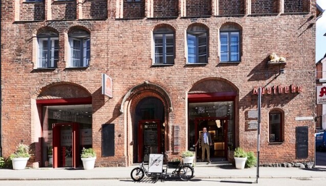 Ein geschichtsträchtiger Ort: die Löwen-Apotheke in Lübeck.