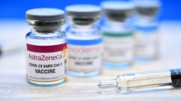 Impfkommission: AstraZeneca-Vakzine nur für 18- bis 64-Jährige