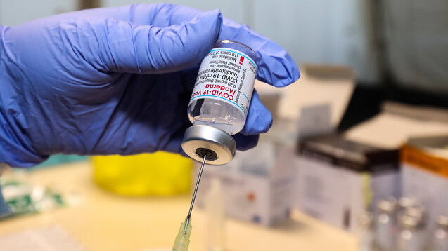 Aufgrund der eingeschränkten Datenlage kann die STIKO aktuell keine Aussagen über die Schutzdauer nach Auffrischimpfung unter der Omikron-Variante treffen. (Foto: IMAGO / Christian Schroedter)