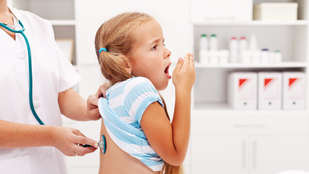 Weniger ist mehr: Bei akuten Atemwegserkrankungen profitieren Kinder nicht von einer Behandlung mit Amoxicillin. (Foto:&nbsp;Ilike / AdobeStock)