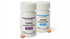 Der PRAC hat Zydelig ein positives Nutzen-Risikoverhältnis bestätigt. In der Apotheke gehört das Mittel zu den Hochpreisern: 60 Stück des oralen Zytostatikums kosten über 4800 Euro (Stand 11.07.2016). (Foto: Gilead). 
