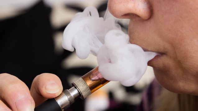 Experten warnen vor den Gefahren des E-Zigaretten-Konsums. (Foto: tibanna79/fotolia)