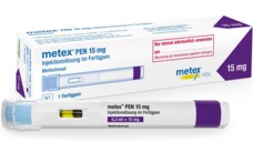 Der neue metex® Pen besitzt keinen Auslöseknopf mehr. Die Injektion wird ausgelöst, indem der Pen auf die Injektionsstelle gedrückt wird. (Foto: medac GmbH)