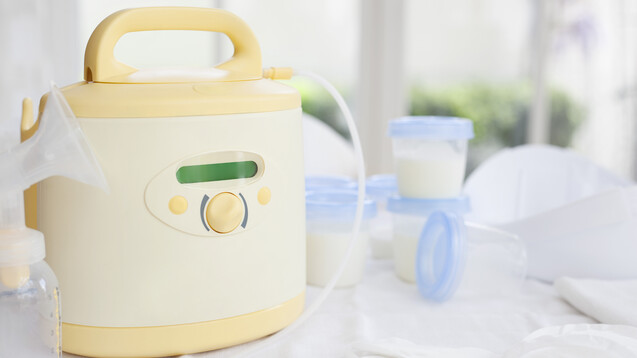 Welche besonderen Angaben sind auf einem Milchpumpenrezept erforderlich? (x / Foto: tiagozr / AdobeStock)