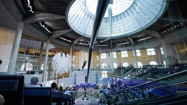 Der Bundestag hat das GKV-Finanzstabilisierungsgesetz beschlossen (Foto: IMAGO / Political-Moments)