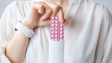 Nicht nur Estrogen-haltige, auch Estrogen-freie, orale Kontrazeptiva sind mit vorübergehend erhöhtem Brustkrebsrisiko assoziiert. (Foto:&nbsp;Karyna / AdobeStock)