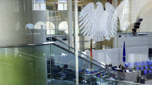 Der Bundestag hat die epidemische Lage von nationaler Tragweite ein weiteres Mal verlängert. (Foto: IMAGO / Future Image)