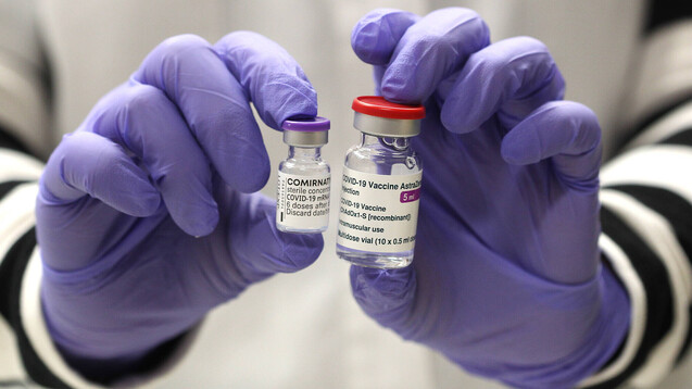 Bald soll auch das nicht testende Apothekenpersonal bundesweit ein Impfangebot erhalten, erwartet das BMG. (Foto: IMAGO / Eibner)