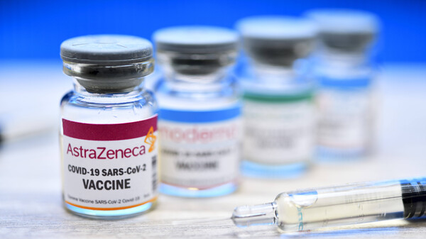 COVID-19-Impfstoff-Zulassung von AstraZeneca noch im Januar