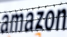 Über Amazon kommen die Arzneimittel-Pakete jetzt verstärkt aus Holland: Der Versand-Konzern stoppt die Zusammenarbeit mit vielen deutschen Apothekern. (Foto: picture alliance / AP Photo)