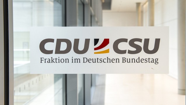 Verärgert und gereizt: Mehrere Abgeordnete von CDU und CSU reagieren gereizt auf die Postkarten-Aktion der niederländischen Versandapotheke DocMorris. (Foto: Külker)