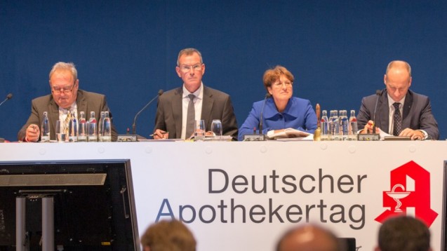 Podium beim DAT 2014 (v.l.): Fritz Becker, Lutz Tisch, Karin Graf und Friedemann Schmidt . (Foto: Schelbert/DAZ)