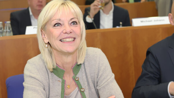 Bayerns neue Sozialministerin soll Carolina Trautner werden. Die Apothekerin arbeitete bis 2013 als angestellte Approbierte in einer Apotheke. (Foto: Bayerisches Sozialministerium)