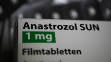 Auch unter Anastrozol-Therapie könnte sich das Risiko für Sehnenschäden erhöhen, meldet die kanadische Arzneimittelbehörde. (Foto: Ralf / AdobeStock)
