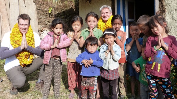 Apotheker ohne Grenzen helfen in Nepal